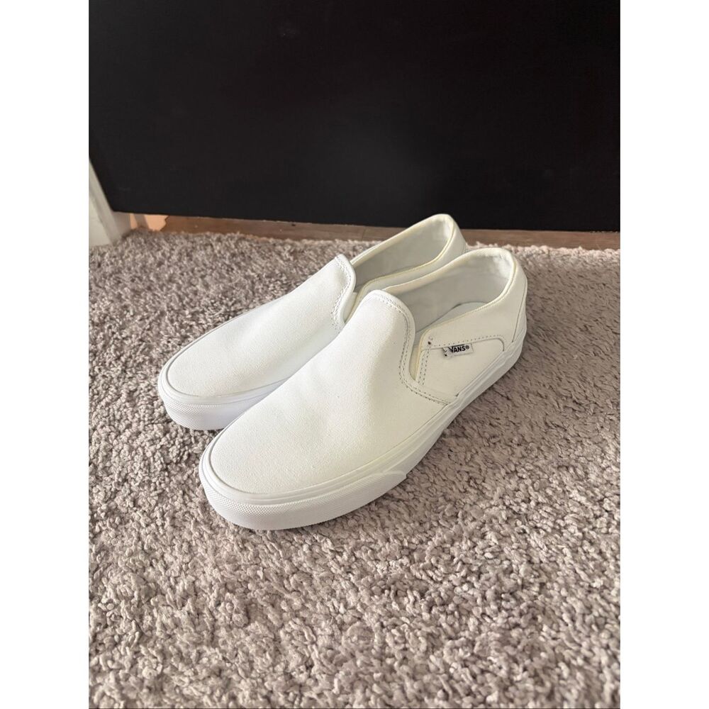 White Vans Asher Slip-On Canvas Classic White Size 7.5 Women’s